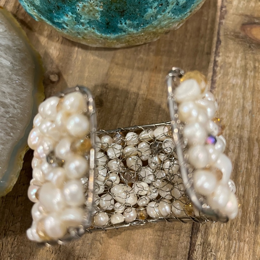 Vintage freshwater pearl and bead hand crafted bracelet - Picture 4 of 6